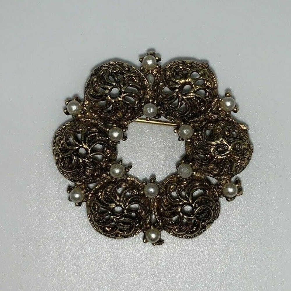 Vintage Brooch 1.5" Goldtone Aurora Rhinestone Floral